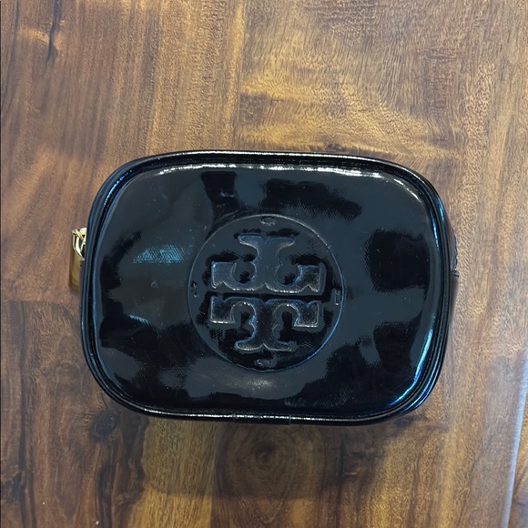 Tory Burch Handbags - Tory Burch Black Patent Leather Cosmetic Bag
